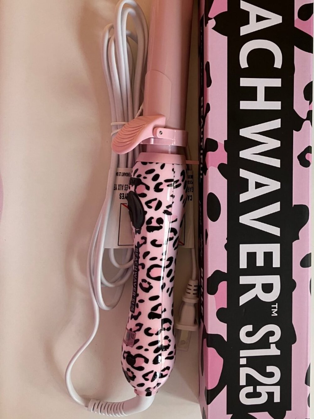 NIB Beachwaver Rotating Curling Iron S 1.25 Pink/Black - Picture 4 of 4